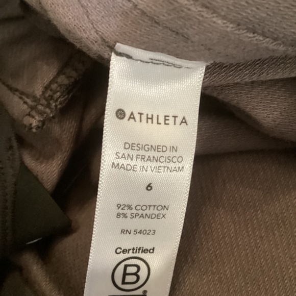 Athleta‎ Camo Farallon Jogger Pants size 6 - Picture 11 of 11